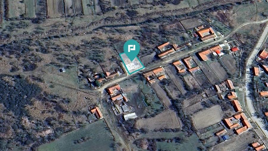 Teren 977 mp cu funda?ie ?i pivni?a finalizata - 2