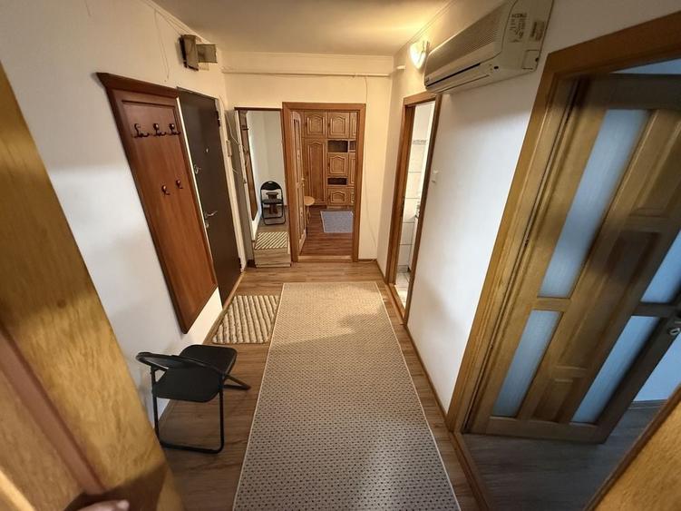 Apartament cu 2 camere decomandat în Exterior Vest