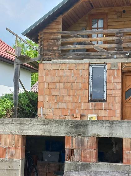 Casă cu 2 camere cu Teren 591 Mp în Câmpenești
