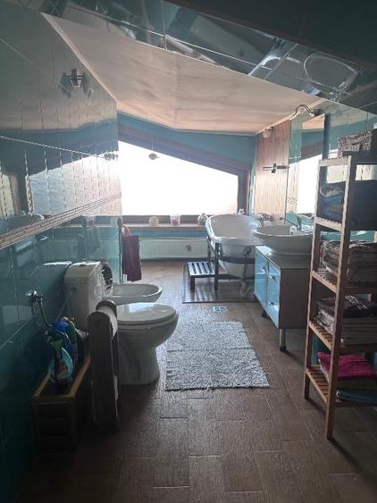 Casă individuală cu 5 camere cu Canalizare în Pieții