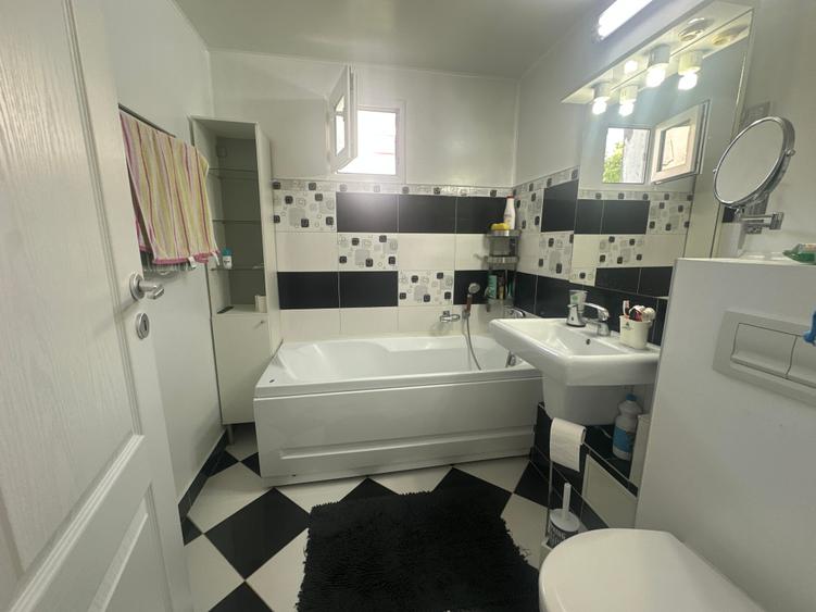 Apartament 4 camere,82 mp utili,renovat,mobilat, 10 minute de Metrou Pta Sudului - 9