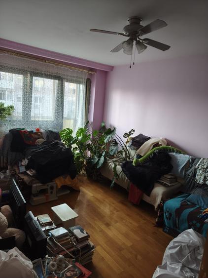 Apartament cu 3 camere decomandat în Drumul Taberei
