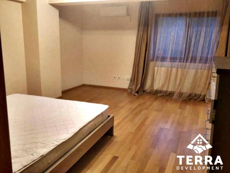 Apartament cu 3 camere decomandat, mobilat în Faleza Nord