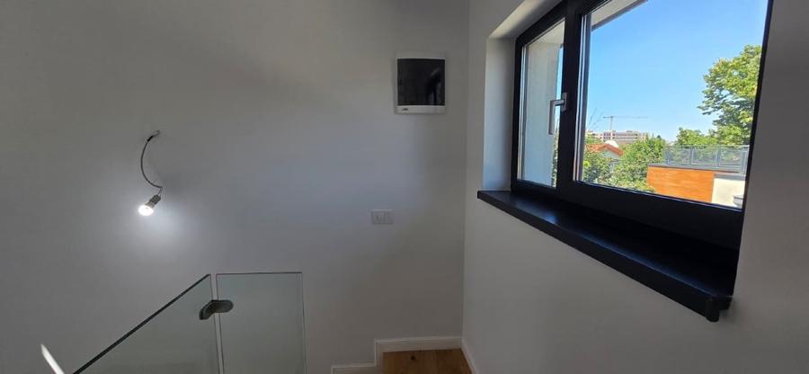 Duplex cu 4 camere cu Canalizare în Bucureștii Noi