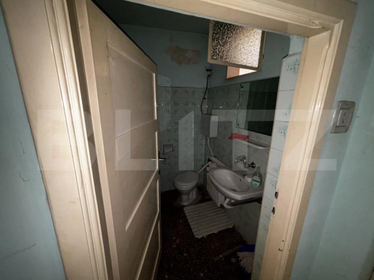 Casă cu 3 camere cu Teren 200 Mp în Central