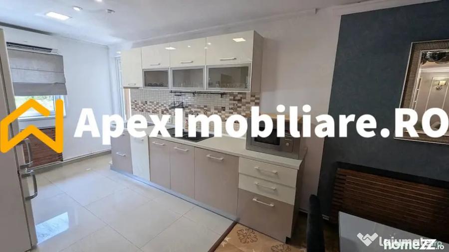 Apartament cu 3 camere decomandat în Mihai Bravu
