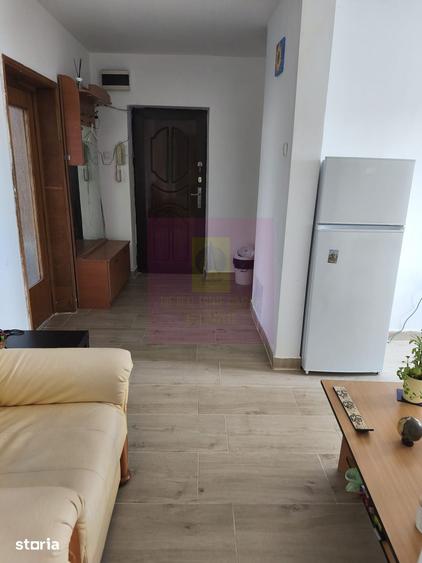 Apartament cu 3 camere decomandat în Decebal