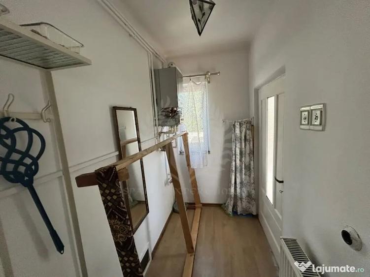 Casă cu 3 camere cu Teren 580 Mp în Central