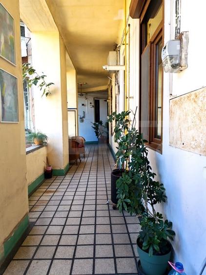 Apartament cu 3 camere semidecomandat în P-ța Maria