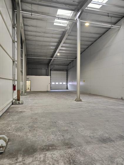 Spațiu industrial, de 360 mp, în Stupini