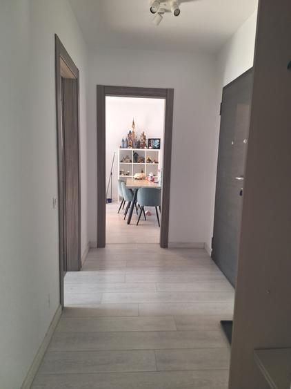 Apartament cu 4 camere în Politehnica