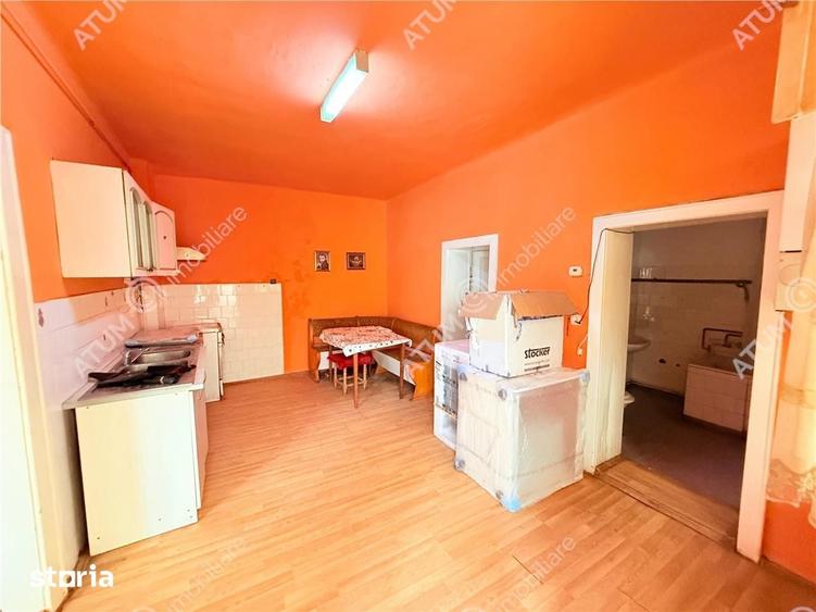 Casă cu 3 camere cu Teren 194 Mp în Lazaret