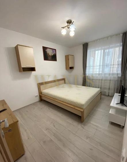 Apartament cu 3 camere semidecomandat, mobilat în Florești