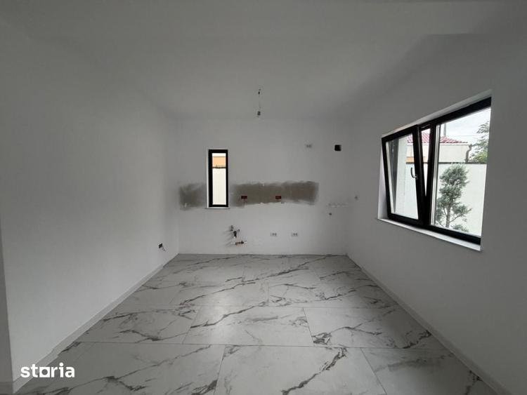 Casă cu 3 camere cu Teren 370 Mp în Romanești