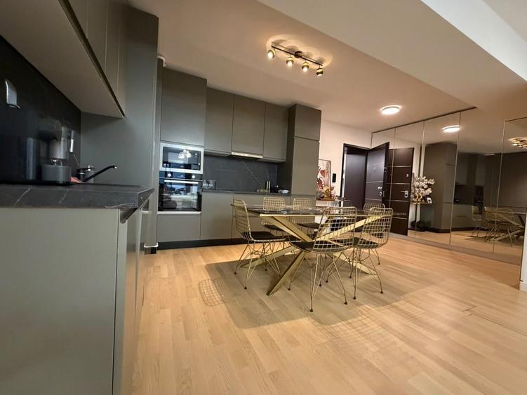 Apartament cu 3 camere decomandat în Pipera