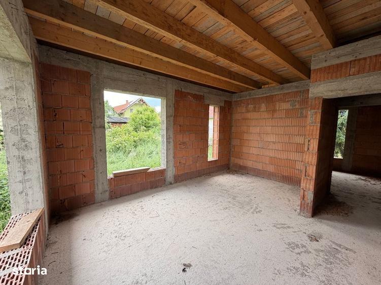 Casă cu 4 camere în Sânzieni