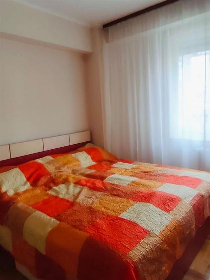 Apartament cu 3 camere decomandat în Rogerius