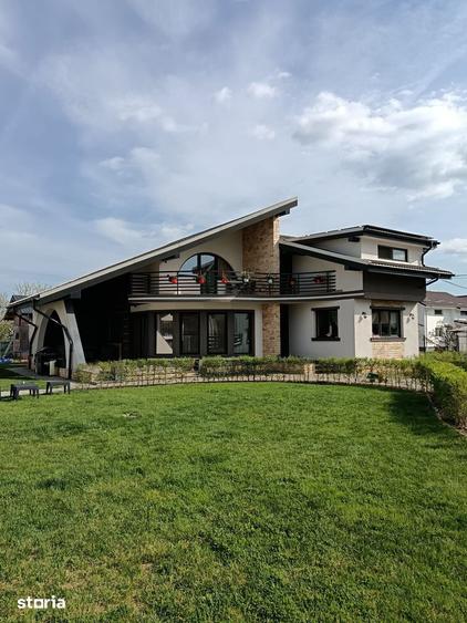 Casă cu 3 camere cu Teren 1341 Mp în Răzvad