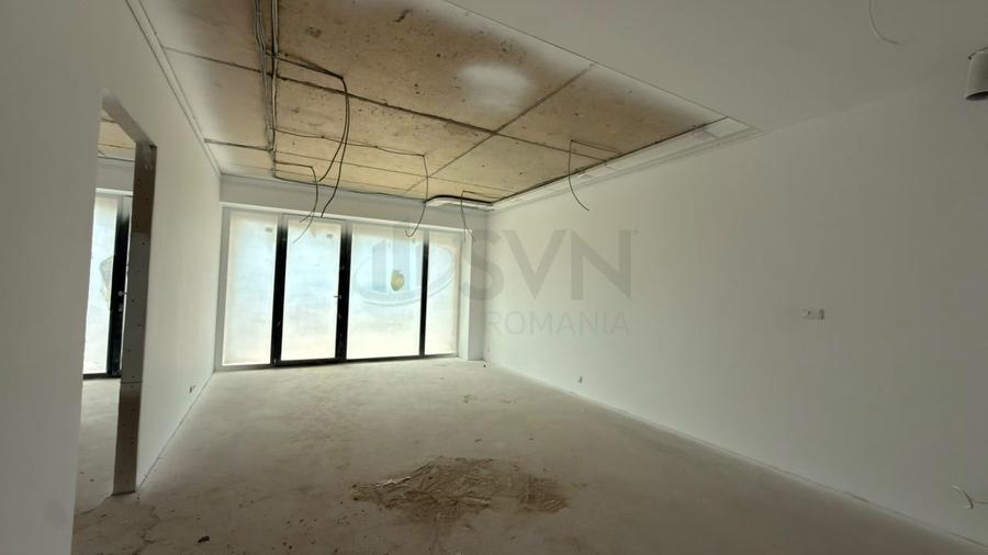 Apartament cu 4 camere decomandat în Colentina