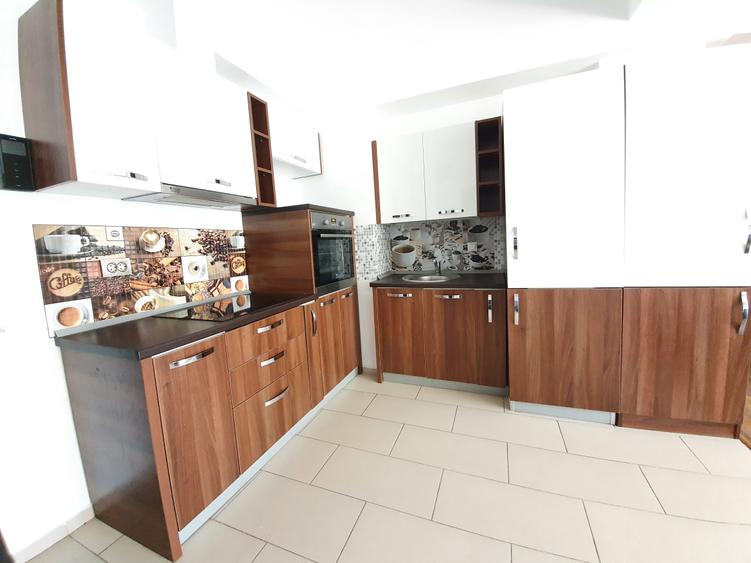 Apartament cu 3 camere semidecomandat în Iancu Nicolae
