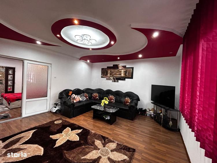 Casă cu 4 camere cu Teren 454 Mp în Central