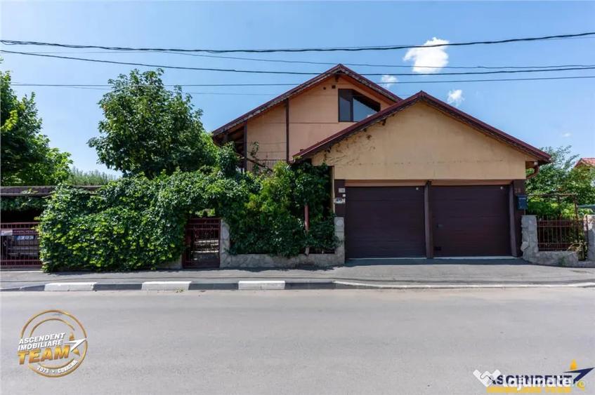 Casă cu 5 camere cu Teren 893 Mp în Central