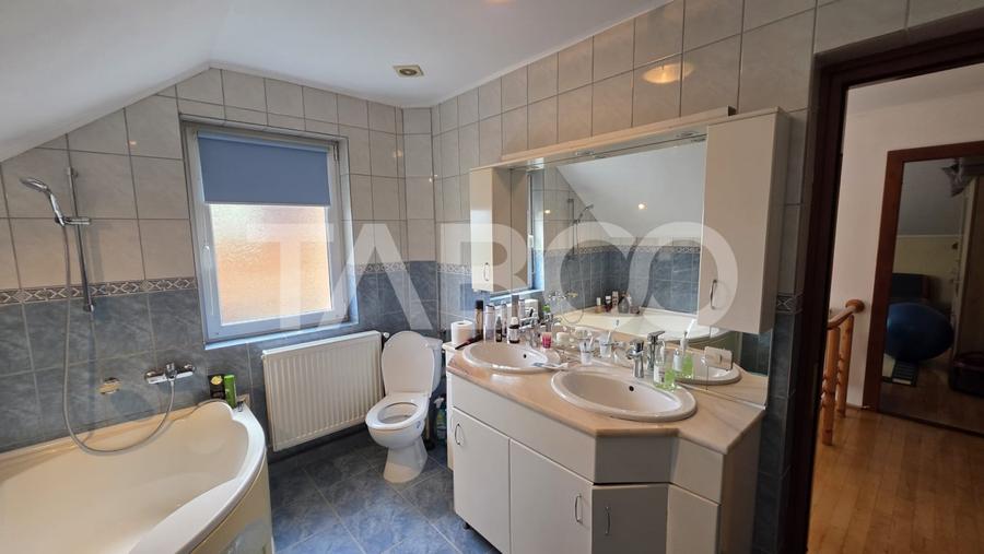 Duplex cu 4 camere cu Canalizare în Sebeș