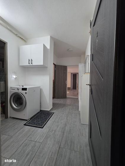 Apartament cu 3 camere în Florilor