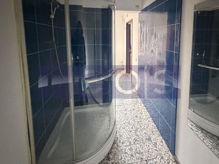 Casă individuală cu 7 camere cu Canalizare în Dorobanți