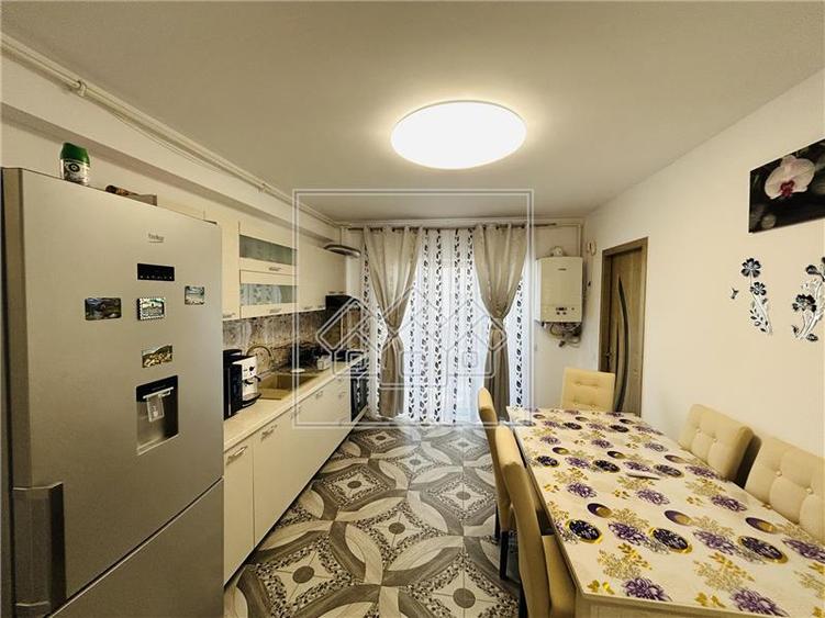 Apartament cu 2 camere semidecomandat în Arhitecților - Calea Cisnădiei