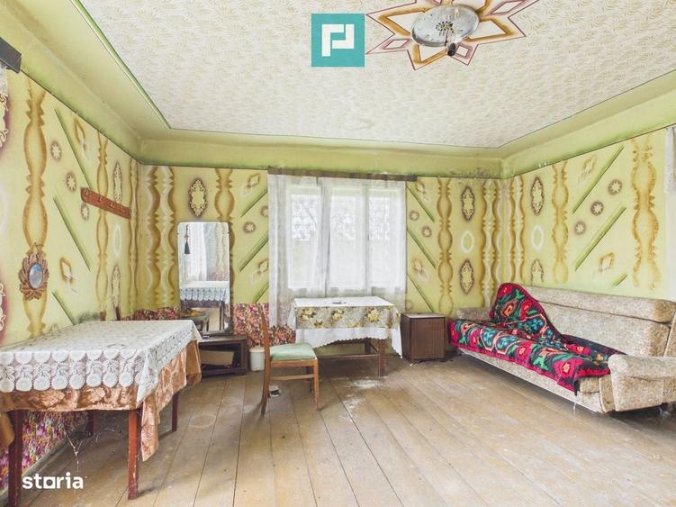 Casă cu 2 camere cu Teren 17681 Mp în Almaș