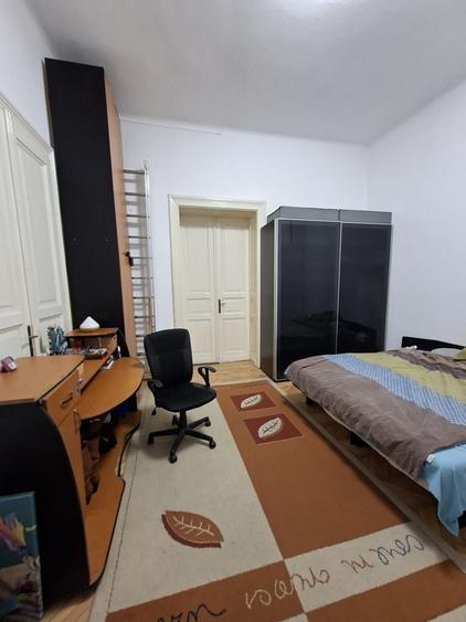 Apartament cu 4 camere circular, mobilat în P-ța Maria