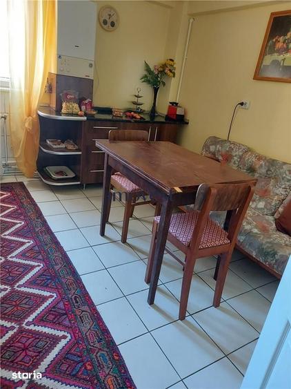 Apartament cu 4 camere în Lucian Blaga