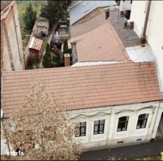 Apartament cu 3 camere semidecomandat în Ultracentral