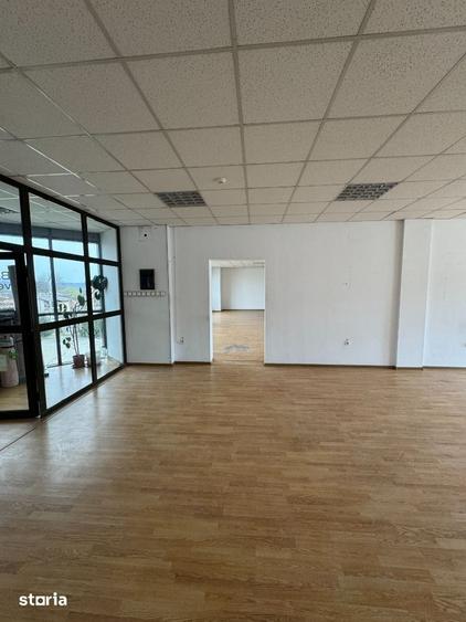 Spațiu comercial, de 600 mp, în Traian
