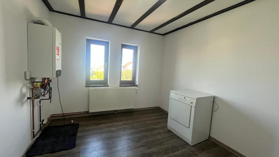 Duplex cu 5 camere cu Canalizare în Moșnița Veche