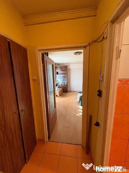 Garsonieră decomandată în Vitan