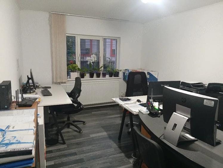 Spațiu comercial, de 50 mp, în Central