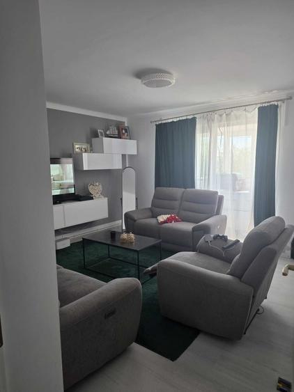 Apartament cu 2 camere decomandat în Halânga