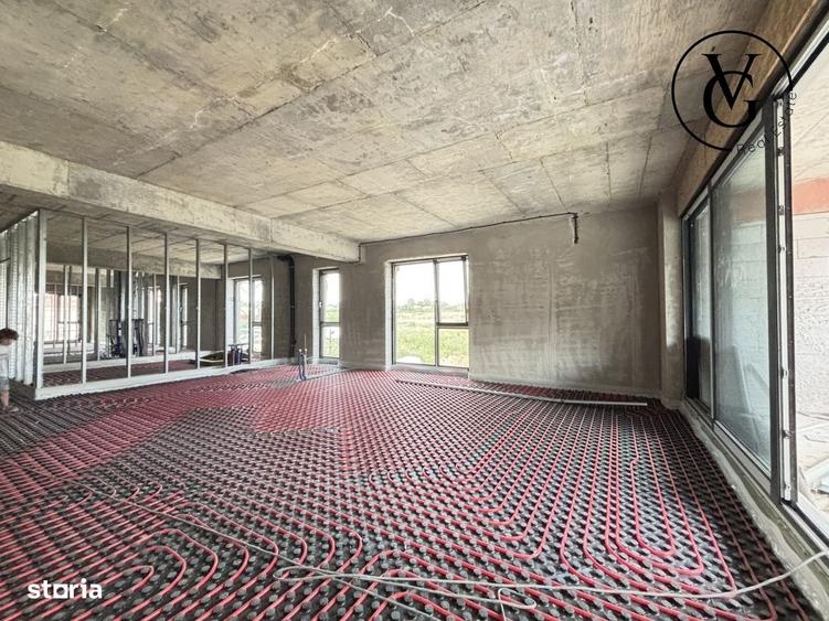 Apartament cu 4 camere decomandat în Central