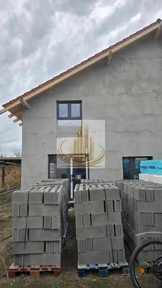 Casă cu 2 camere cu Teren 170 Mp în Sânandrei