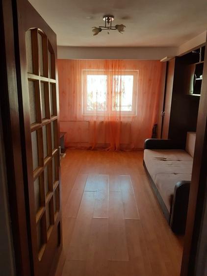 Garsonieră decomandată în Drumul Taberei