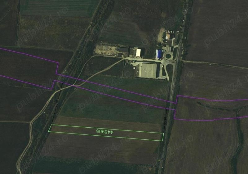 Teren de 12500 mp, în Central