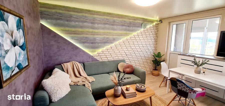 Apartament cu 3 camere decomandat în Gară