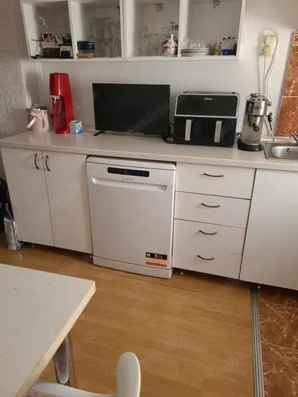 Apartament cu 3 camere decomandat în Bucovina