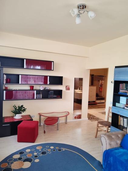 Apartament cu 2 camere decomandat în Câmpului
