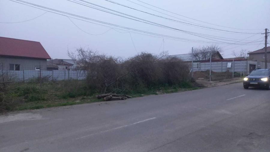 Teren de 500 mp, în Lazu