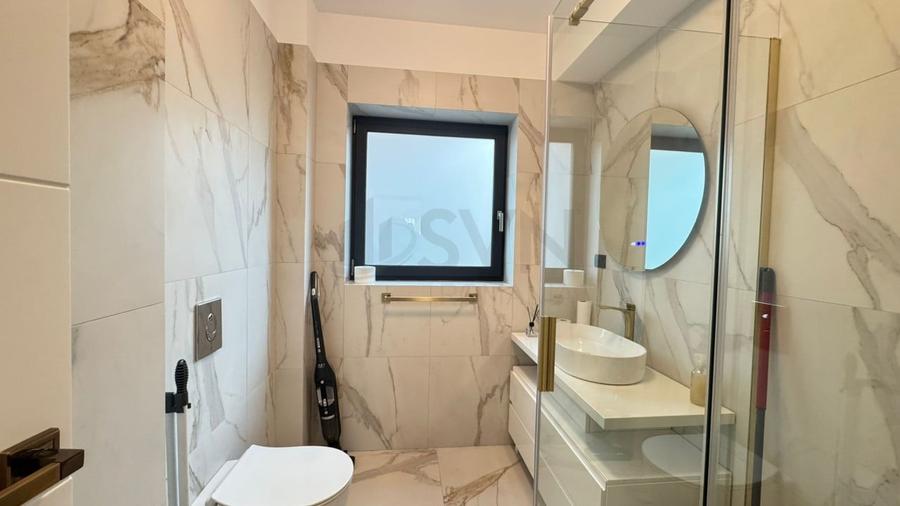 Apartament cu 3 camere decomandat, mobilat în Primăverii