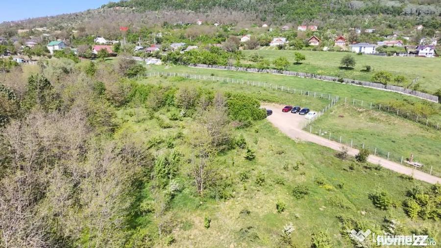 Teren de 850 mp, în Pietrărie