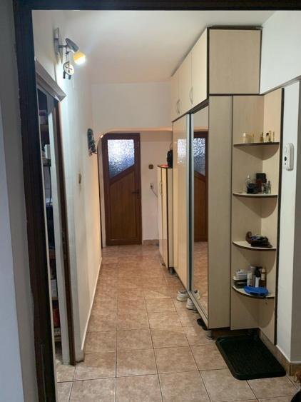 Apartament cu 2 camere decomandat, mobilat în Unirii Sud